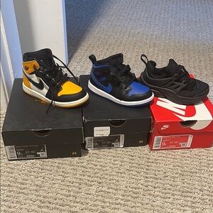 Nike Kids' Black and Blue Sneakers